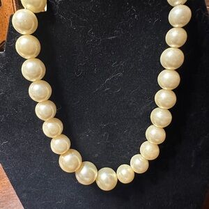 Pearl 6 in Choker Necklace Graduated
